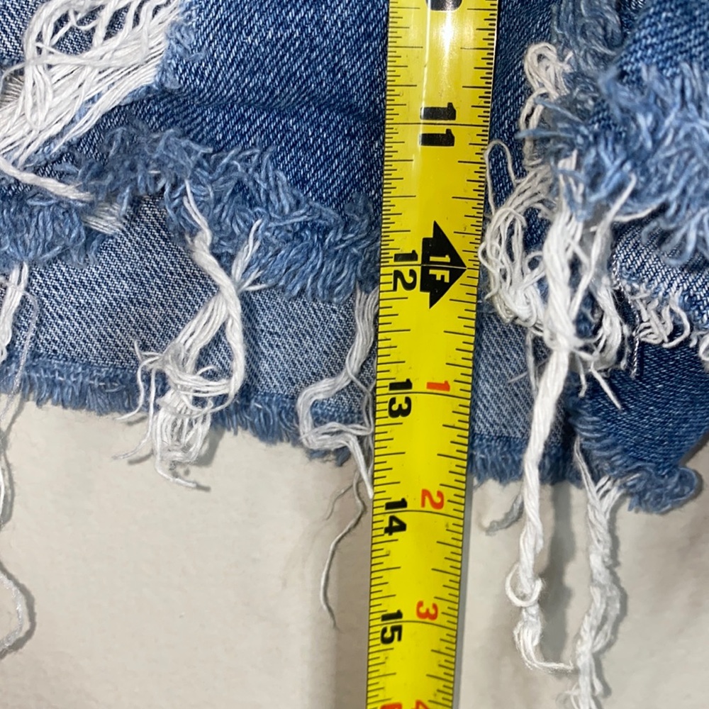 🎱Jean shorts with red & white detailed strip on side! - Picture 4 of 9
